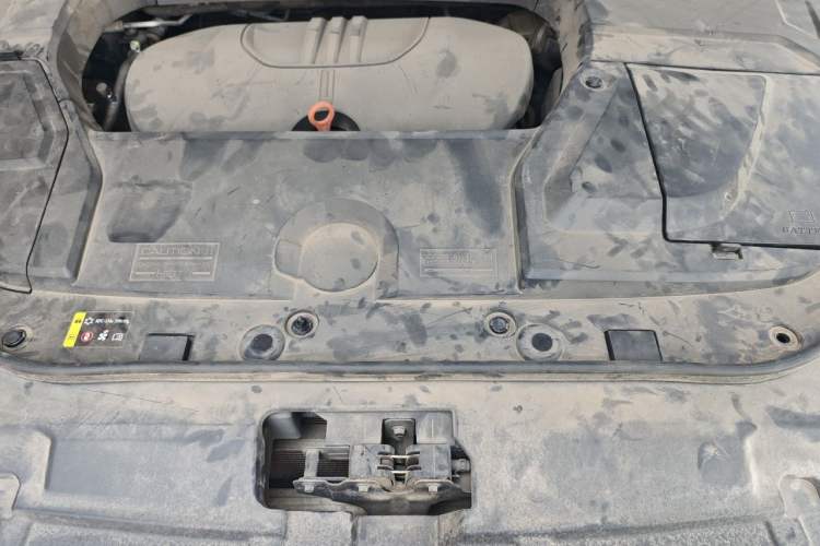 Used Wey VV5 2020 1.5T Two-Wheel Drive Color Pioneer Engine Bay