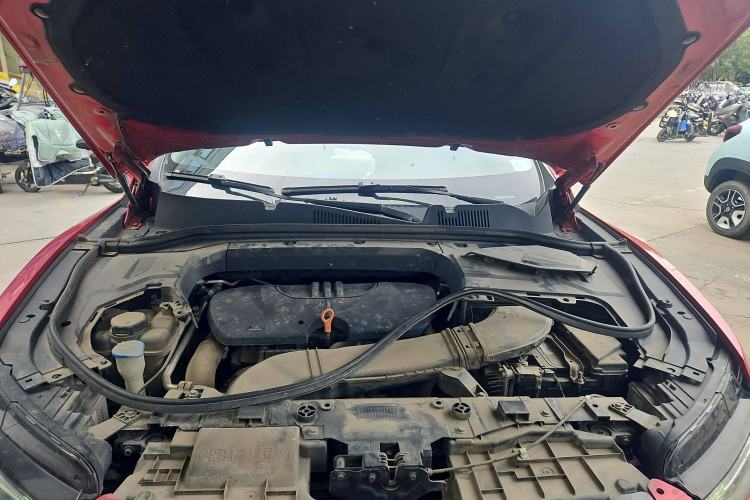 Used Wey VV5 2020 1.5T Two-Wheel Drive Color Pioneer Engine Bay