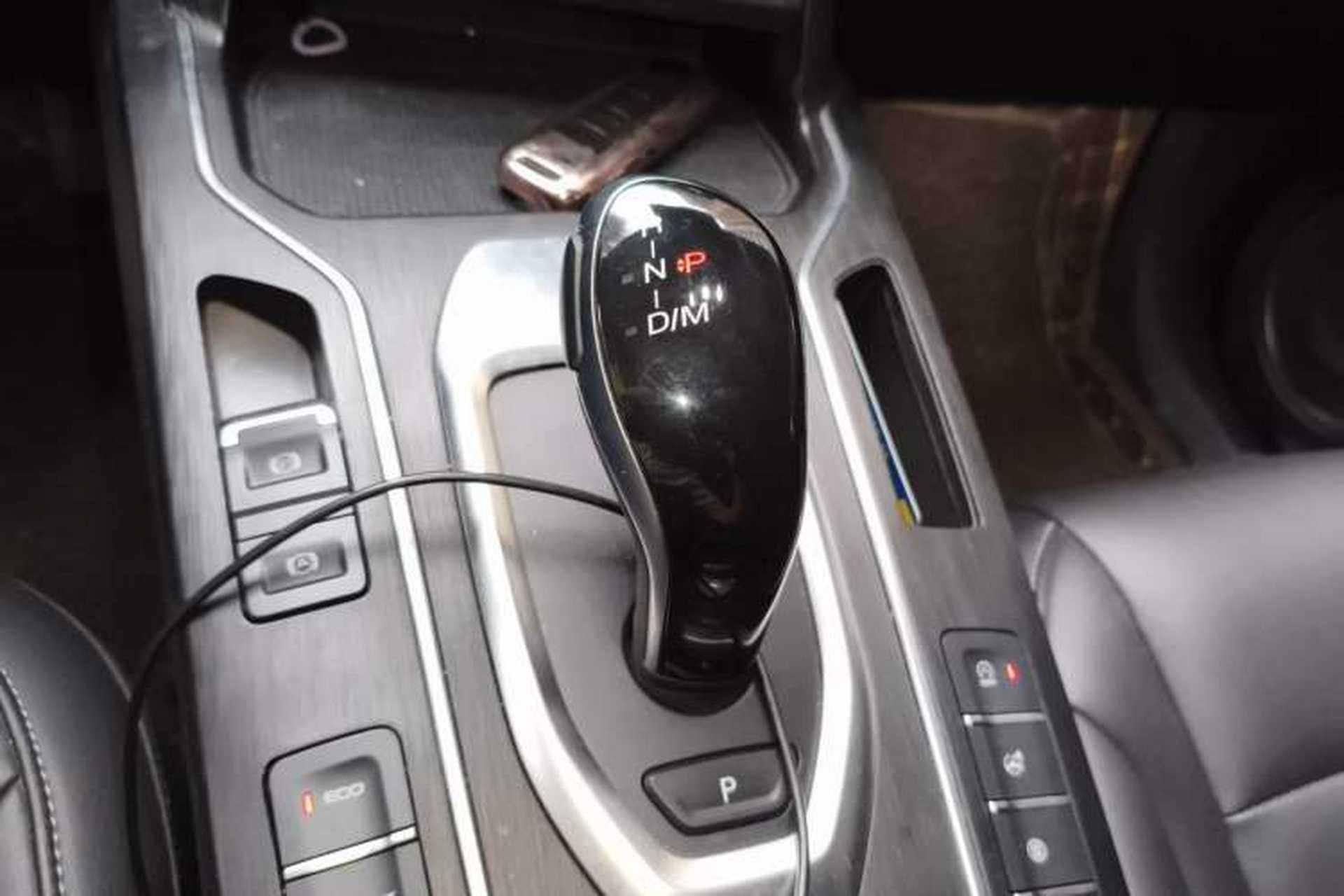 Used Wey VV5 2020 1.5T Two-Wheel Drive Smart Pioneer Gear Lever
