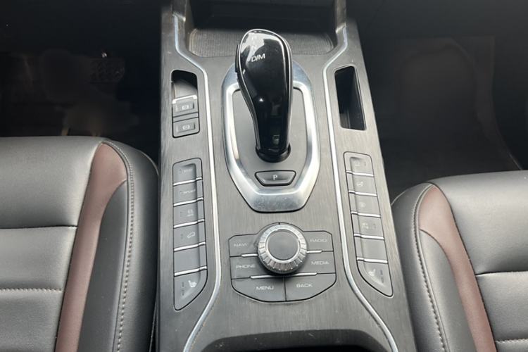 Used Wey VV5 2020 1.5T Two-Wheel Drive Smart Pioneer Interior 4