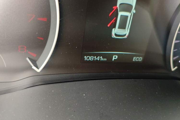 Used Wey VV5 2020 1.5T Two-Wheel Drive Color Pioneer Odometer Close Up