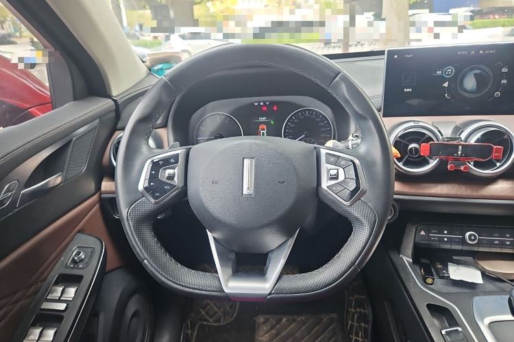 Used Wey VV5 2020 1.5T Two-Wheel Drive Color Pioneer Steering Wheel