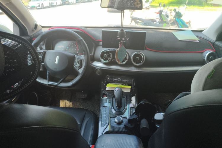 Used Wey VV5 2020 1.5T Two-Wheel Drive Smart Pioneer Center Console