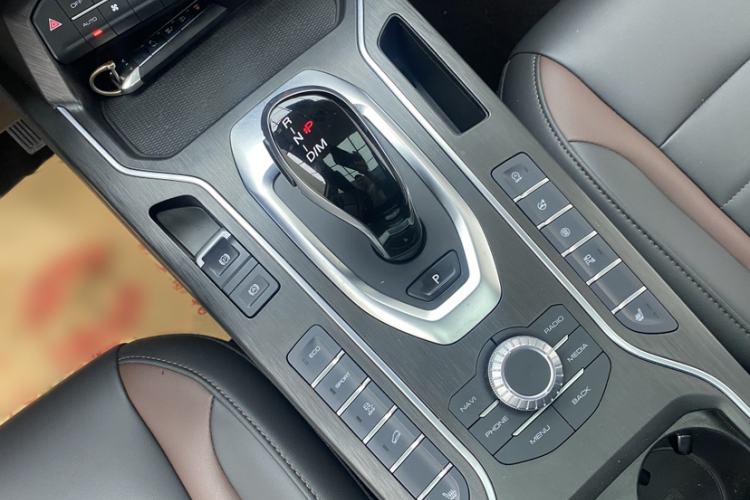 Used Wey VV5 2020 1.5T Two-Wheel Drive Smart Pioneer Interior 4