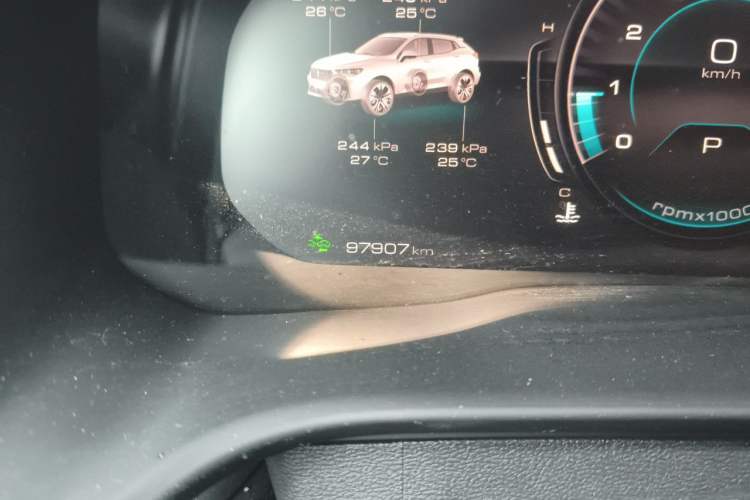 Used Wey VV5 2020 1.5T Two-Wheel Drive Smart Pioneer Odometer Close Up