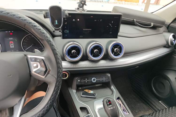 Used Wey VV5 2020 1.5T Two-Wheel Drive Color Pioneer Audio And AC Panel