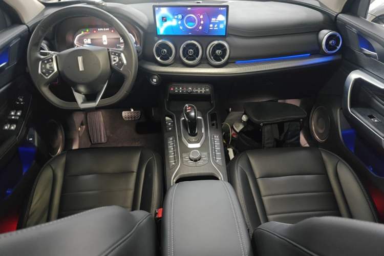 Used Wey VV5 2020 1.5T Two-Wheel Drive Smart Pioneer Center Console