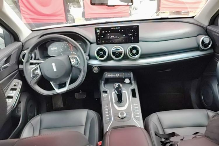 Used Wey VV5 2020 1.5T Two-Wheel Drive Smart Pioneer Center Console