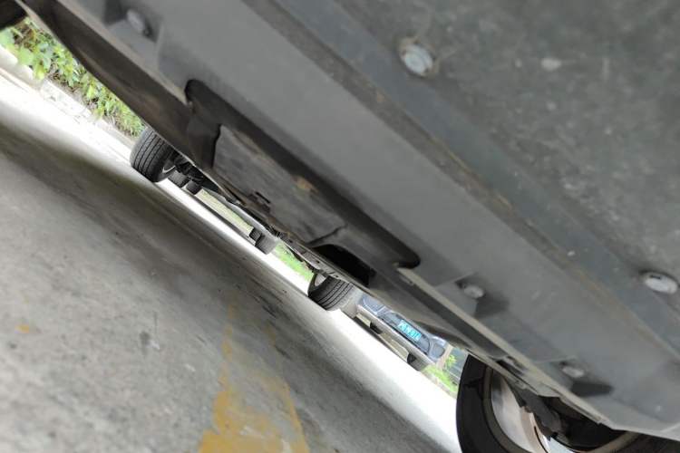 Used Wey VV5 2020 1.5T Two-Wheel Drive Color Pioneer Chassis Front