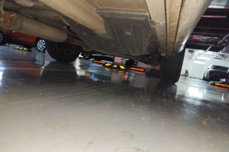 Used Wey VV5 2020 1.5T Two-Wheel Drive Smart Pioneer Chassis Front Left