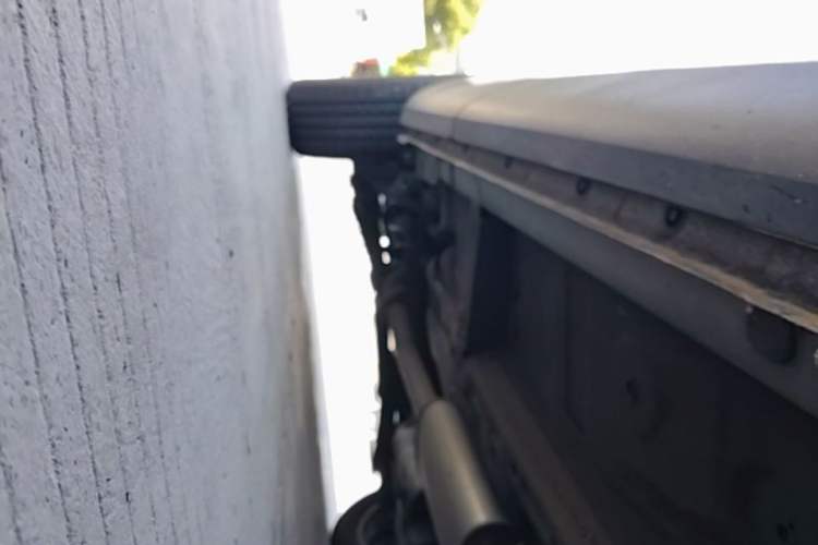 Used Wey VV5 2020 1.5T Two-Wheel Drive Smart Pioneer Chassis Front Right