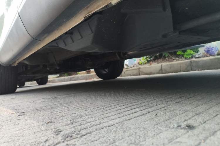 Used Wey VV5 2020 1.5T Two-Wheel Drive Color Pioneer Chassis Rear Left