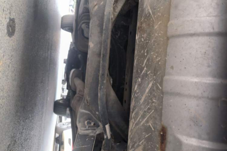 Used Wey VV5 2020 1.5T Two-Wheel Drive Color Pioneer Chassis Rear