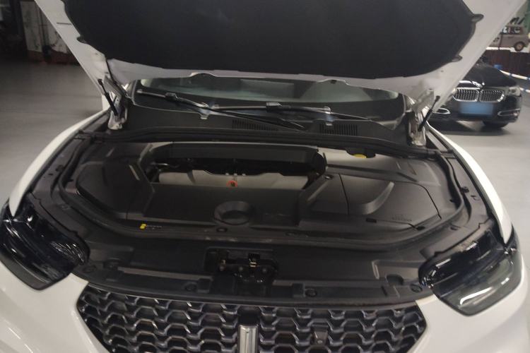 Used Wey VV5 2020 1.5T Two-Wheel Drive Color Pioneer Engine Bay
