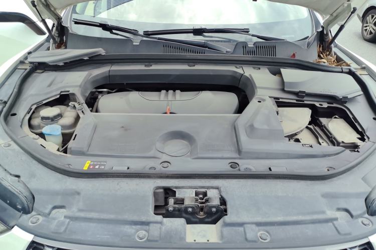 Used Wey VV5 2020 1.5T Two-Wheel Drive Color Pioneer Engine Bay