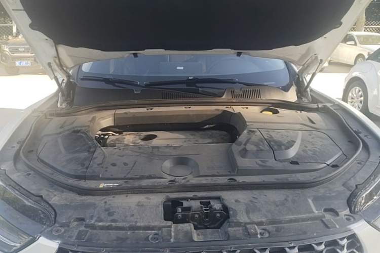 Used Wey VV5 2020 2.0T Two-Wheel Drive Pioneer Engine Bay