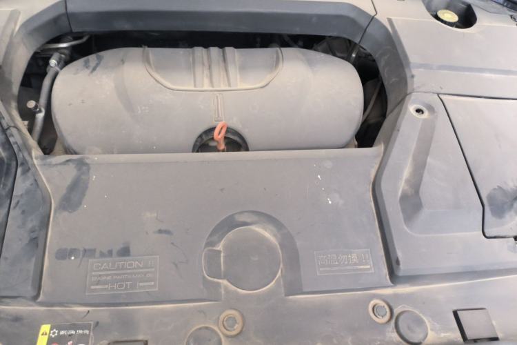Used Wey VV5 2020 1.5T Two-Wheel Drive Color Pioneer Engine Bay