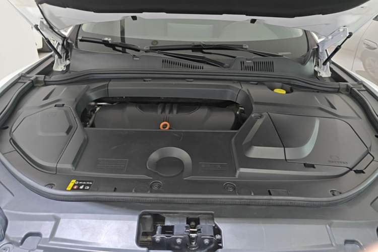 Used Wey VV5 2020 1.5T Two-Wheel Drive Color Pioneer Engine Bay