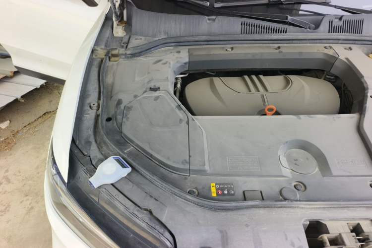 Used Wey VV5 2020 1.5T Two-Wheel Drive Smart Pioneer Engine Bay Right
