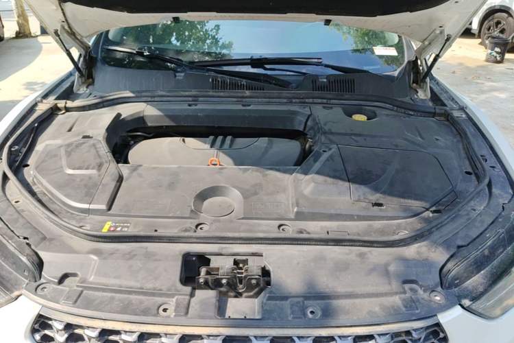 Used Wey VV5 2020 1.5T Two-Wheel Drive Color Pioneer Engine Bay