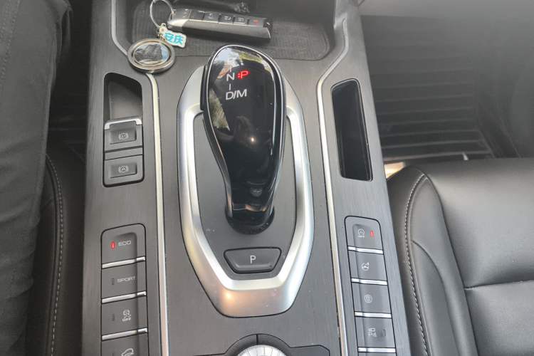 Used Wey VV5 2020 1.5T Two-Wheel Drive Smart Pioneer Gear Lever