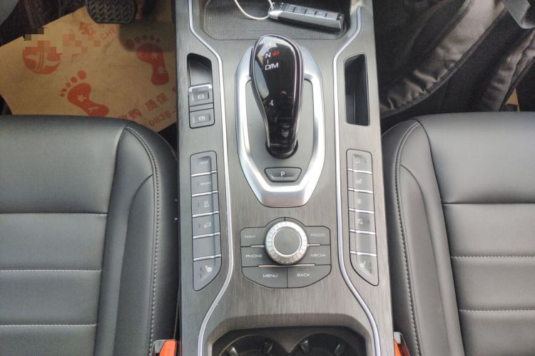 Used Wey VV5 2020 1.5T Two-Wheel Drive Smart Pioneer Gear Lever
