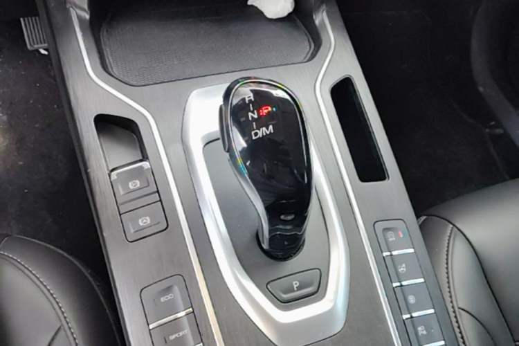 Used Wey VV5 2020 1.5T Two-Wheel Drive Smart Pioneer Gear Lever