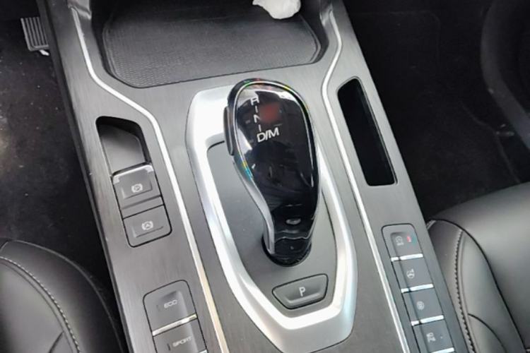 Used Wey VV5 2020 1.5T Two-Wheel Drive Smart Pioneer Gear Lever