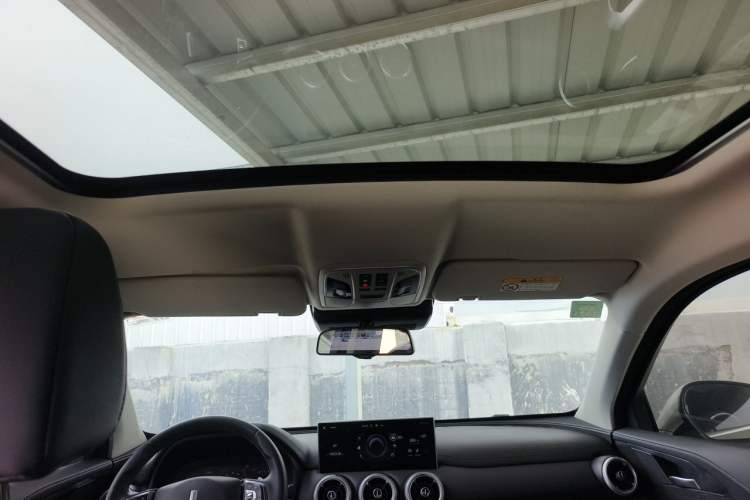 Used Wey VV5 2020 1.5T Two-Wheel Drive Smart Pioneer Headliner