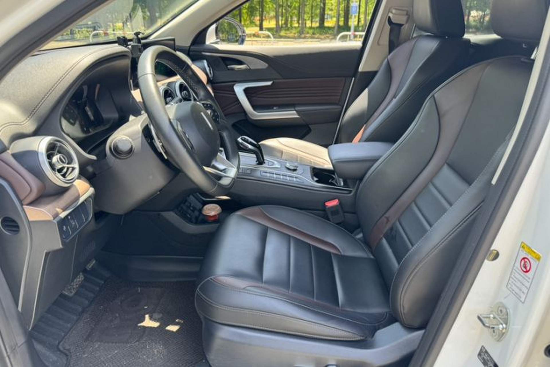 Used Wey VV5 2020 1.5T Two-Wheel Drive Smart Pioneer Interior 1