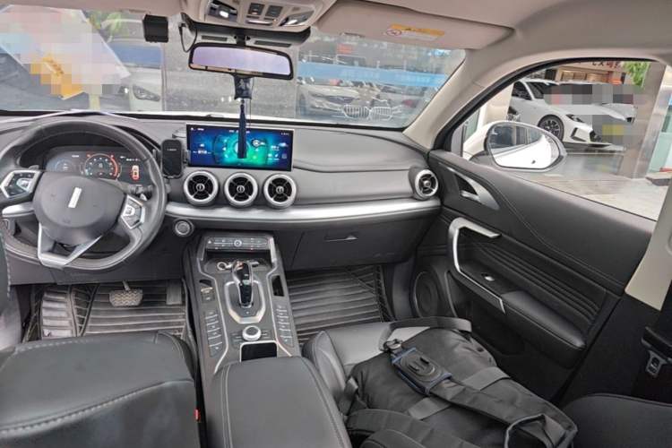 Used Wey VV5 2020 1.5T Two-Wheel Drive Smart Pioneer Interior 3