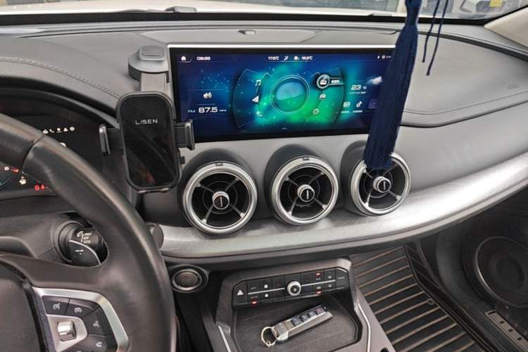 Used Wey VV5 2020 1.5T Two-Wheel Drive Smart Pioneer Interior 4
