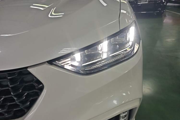 Used Wey VV5 2020 1.5T Two-Wheel Drive Color Pioneer Left Front Headlight
