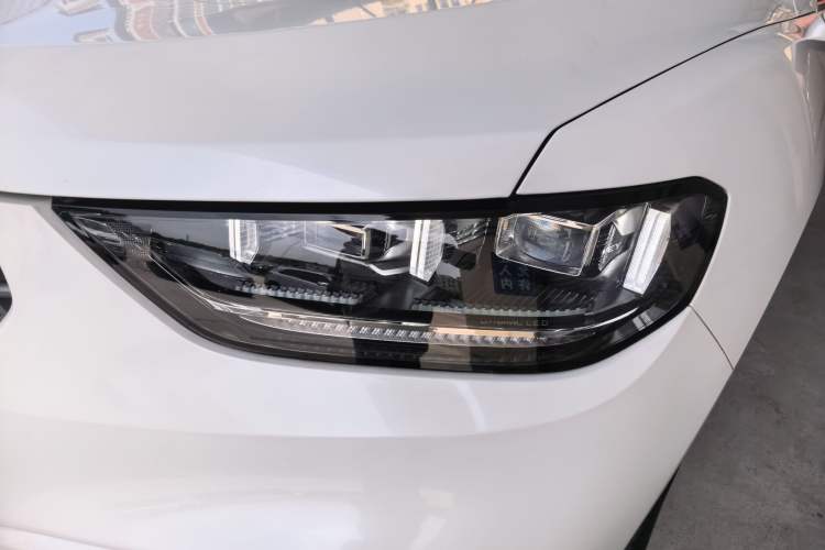 Used Wey VV5 2020 1.5T Two-Wheel Drive Smart Pioneer Left Front Headlight