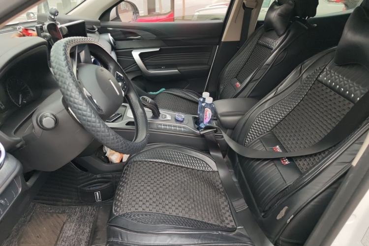 Used Wey VV5 2020 1.5T Two-Wheel Drive Color Pioneer Left Front Seat