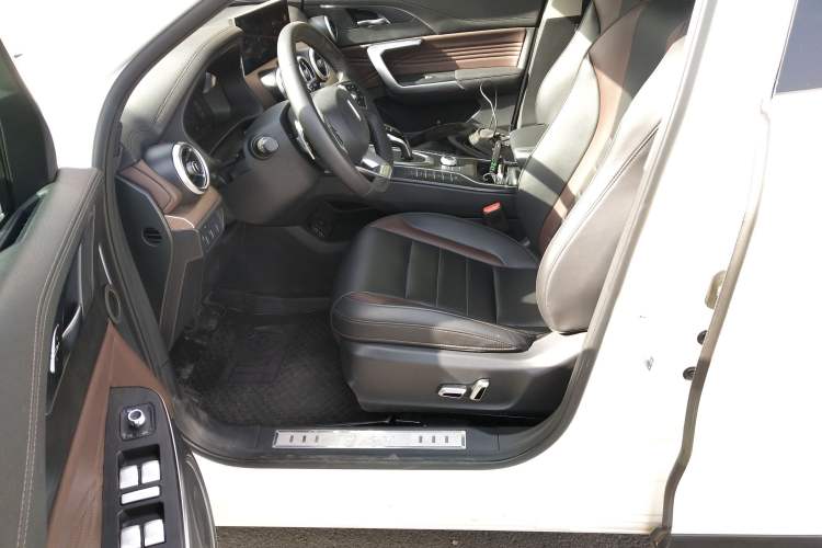 Used Wey VV5 2020 1.5T Two-Wheel Drive Smart Pioneer Left Front Seat