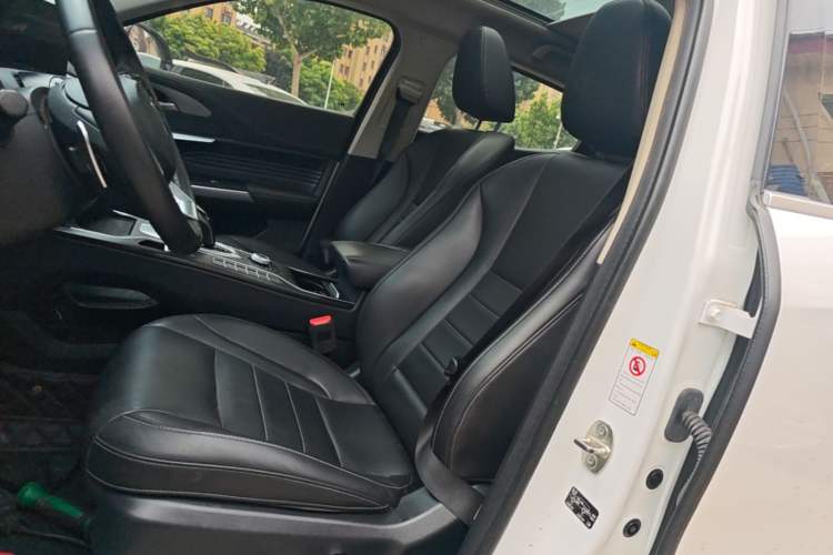 Used Wey VV5 2020 1.5T Two-Wheel Drive Color Pioneer Left Front Seat