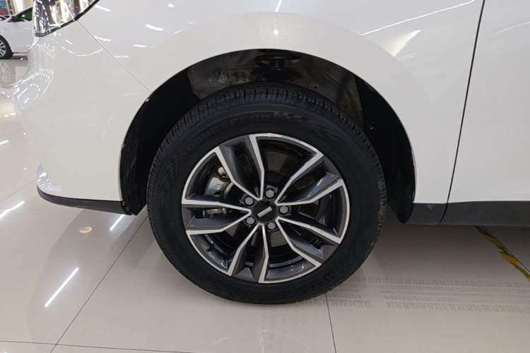 Used Wey VV5 2020 1.5T Two-Wheel Drive Smart Pioneer Left Front Wheel Hub