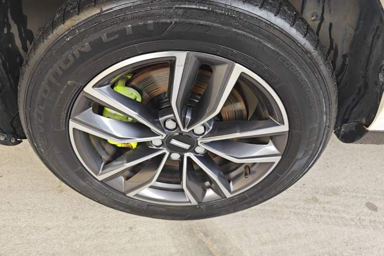 Used Wey VV5 2020 1.5T Two-Wheel Drive Smart Pioneer Left Front Wheel Hub