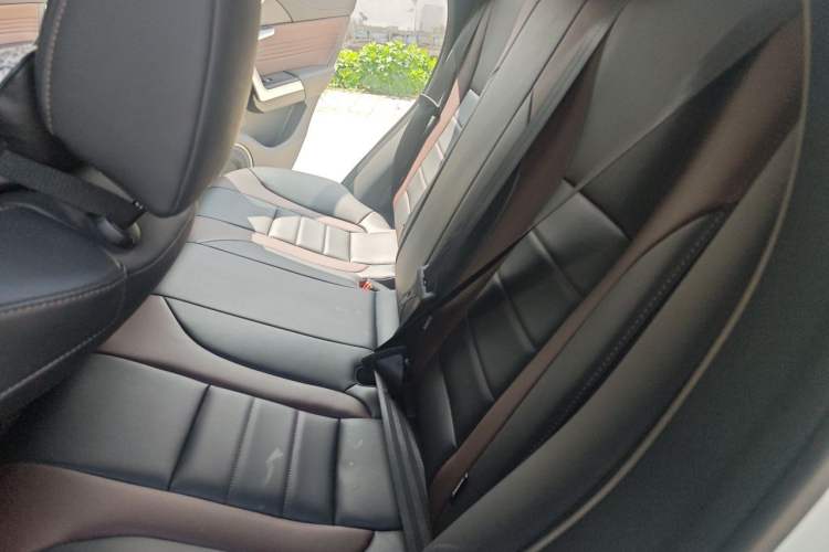 Used Wey VV5 2020 1.5T Two-Wheel Drive Color Pioneer Left Rear Seat