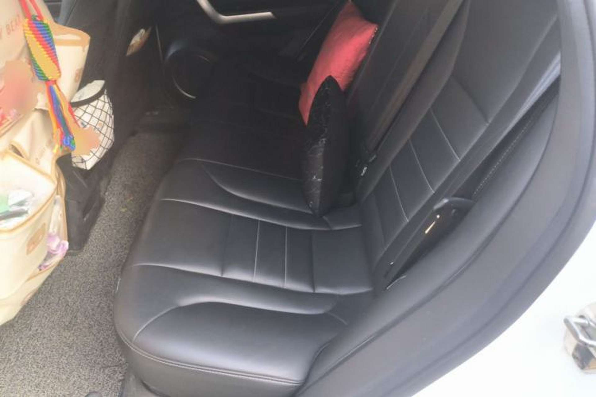 Used Wey VV5 2020 1.5T Two-Wheel Drive Color Pioneer Left Rear Seat