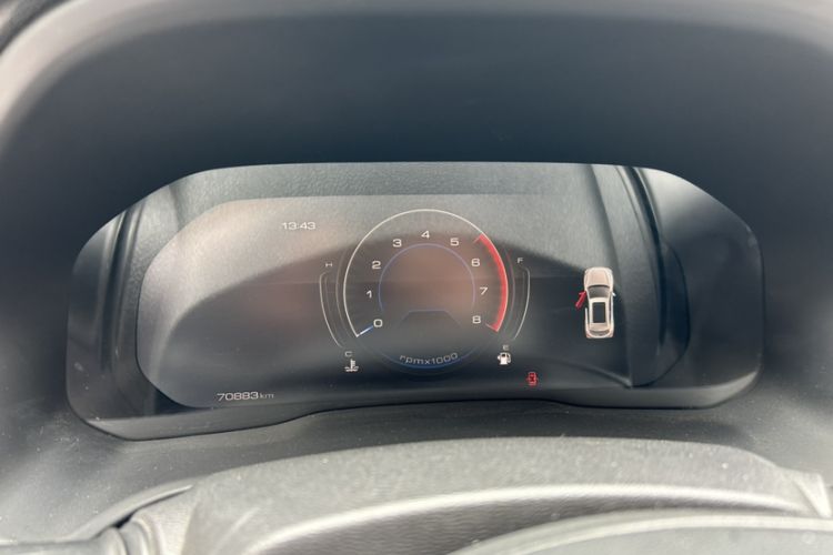 Used Wey VV5 2020 1.5T Two-Wheel Drive Smart Pioneer Odometer Close Up
