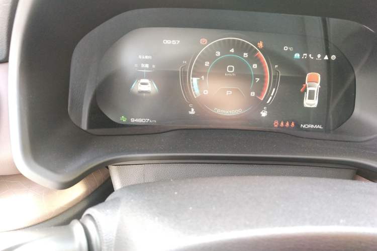 Used Wey VV5 2020 1.5T Two-Wheel Drive Smart Pioneer Odometer Close Up