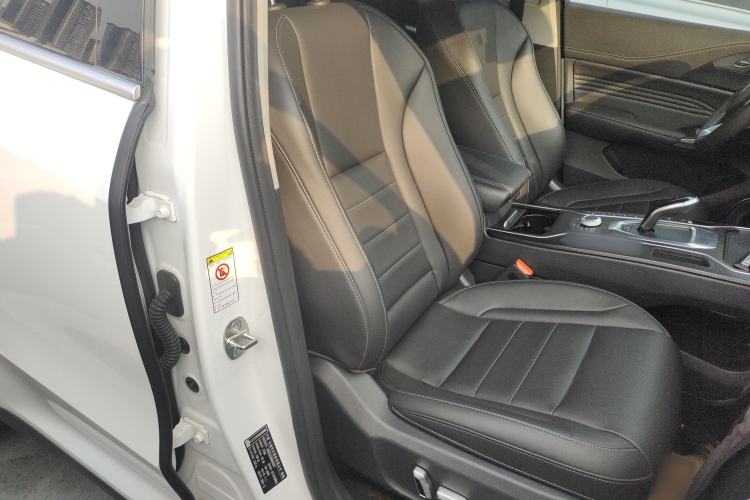 Used Wey VV5 2020 1.5T Two-Wheel Drive Smart Pioneer Right Front Seat