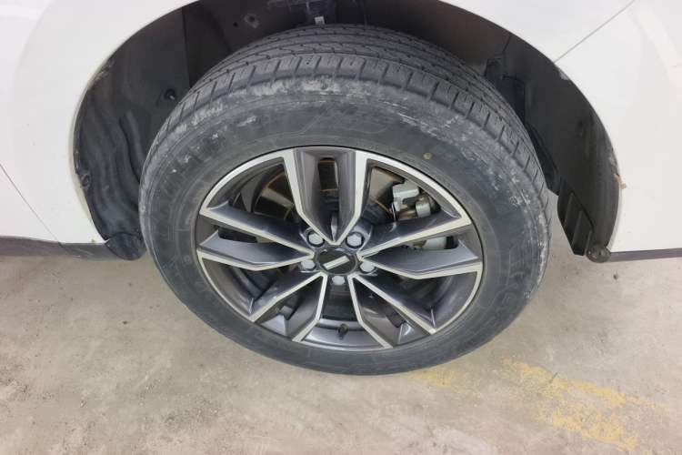 Used Wey VV5 2020 1.5T Two-Wheel Drive Smart Pioneer Right Front Wheel Hub