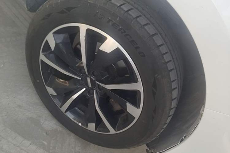 Used Wey VV5 2020 2.0T Two-Wheel Drive Pioneer Right Front Wheel Hub