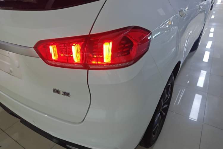 Used Wey VV5 2020 1.5T Two-Wheel Drive Smart Pioneer Right Rear Taillight