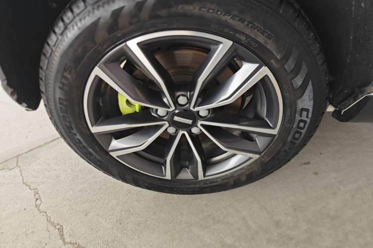Used Wey VV5 2020 1.5T Two-Wheel Drive Smart Pioneer Right Rear Wheel Hub