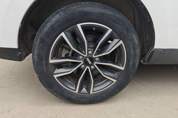 Used Wey VV5 2020 1.5T Two-Wheel Drive Color Pioneer Right Rear Wheel Hub