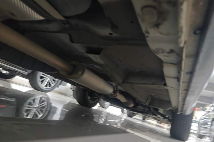 Used Wey VV5 2020 1.5T Two-Wheel Drive Smart Pioneer Right Side Sill
